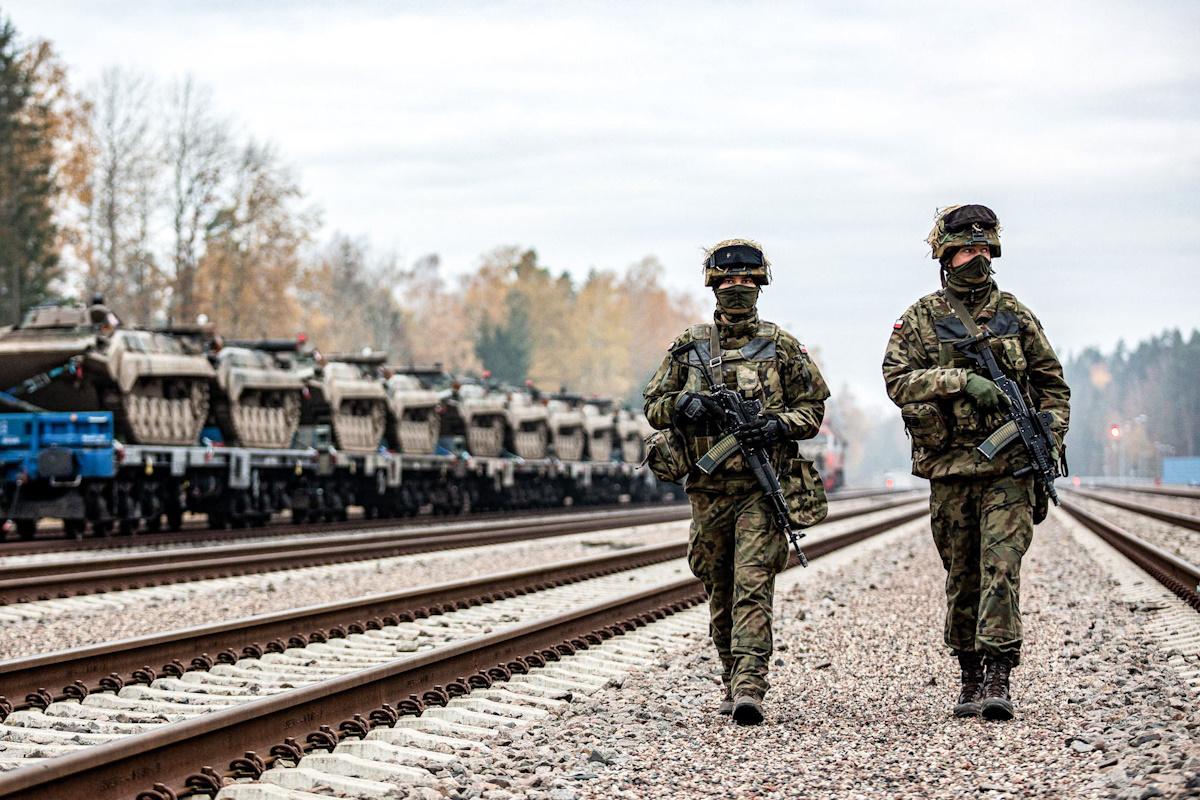 НАТО запустит центр подготовки для украинских военных, – El Pais