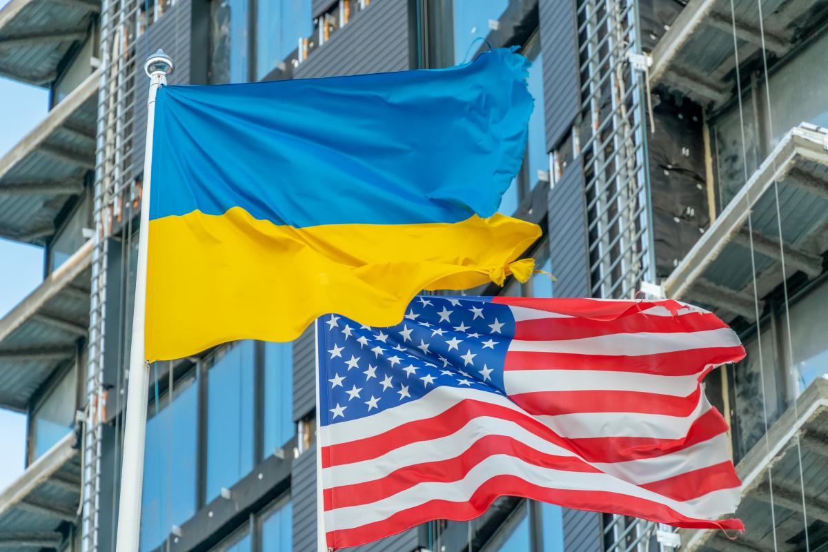 Впервые в истории: США передали конфискованные активы РФ другой стране для помощи Украине