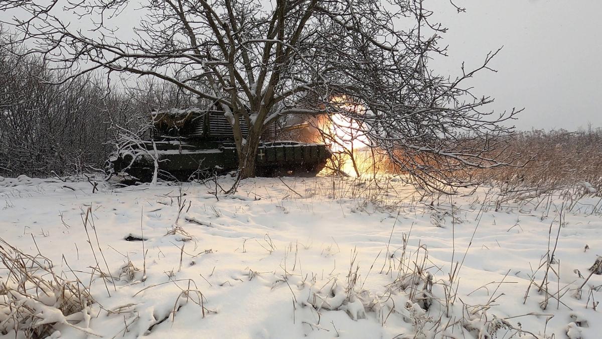 Опоздание западной помощи позволило РФ пойти в наступление сразу на трех направлениях, – ISW