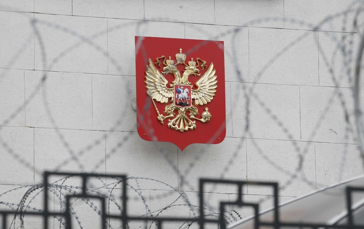 Экономика РФ далека от коллапса, а новые санкции США ничего не изменят, – WP