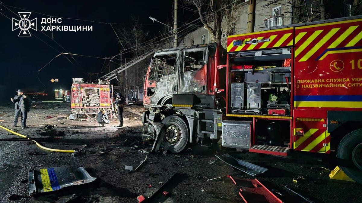 Массированная атака “шахедов” на Харьков: в ГСЧС показали последствия (фото)