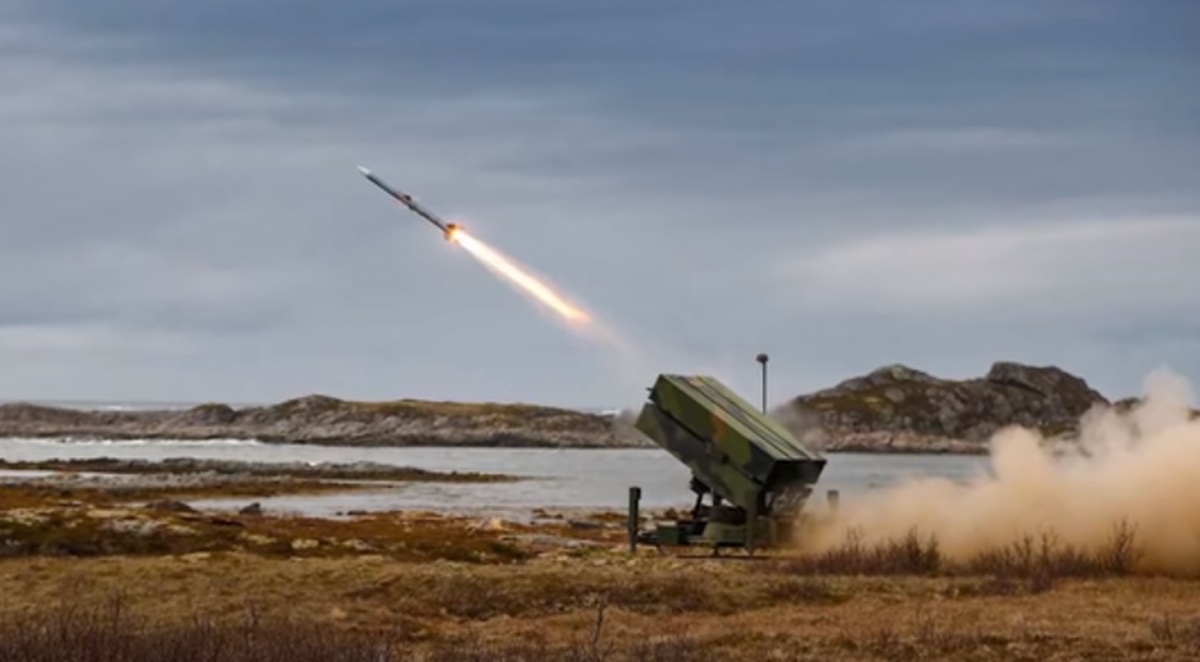 Миллионы за AMRAAM: названа цена новых американских ракет для ЗРК и истребителей