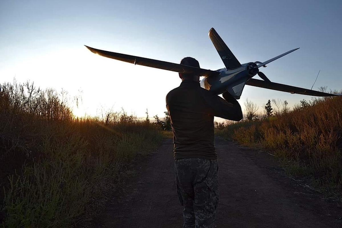 Дроны-камикадзе ГУР ночью атаковали военные объекты в трех регионах РФ, – источник