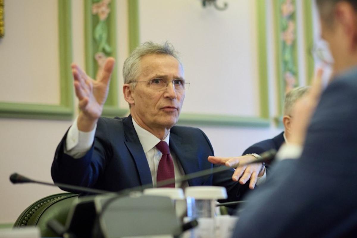 Китай должен ответить за поддержку войны Путина, – Столтенберг