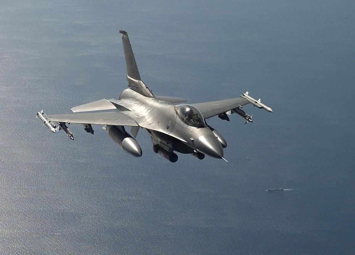 F-16 покончат с превосходством РФ над Черным морем, – командующий ВМС
