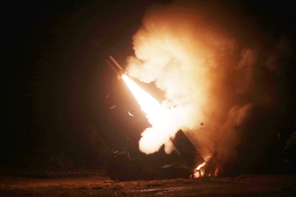 Откроют коридоры для F-16: в Le Monde оценили удары ATACMS по целям РФ в Крыму
