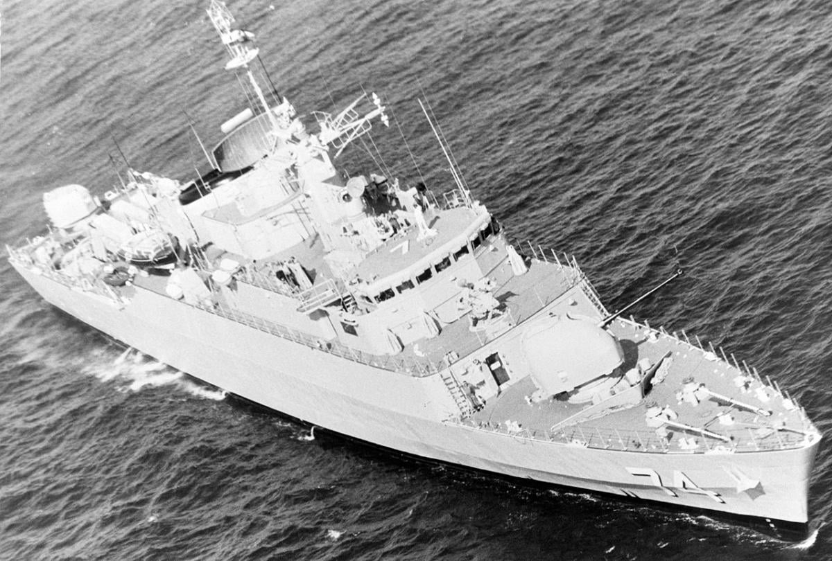 В Иране затонул эсминец ВМС, – СМИ