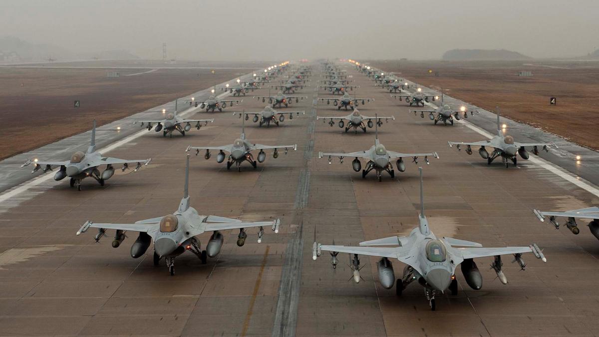 Украина получит эскадрильи F-16: заявление Белого дома