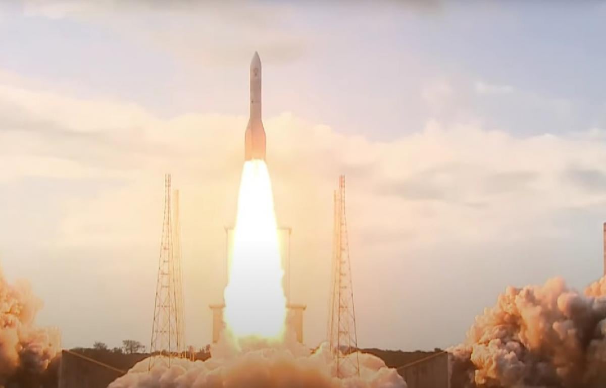 Главная космическая надежда Европы: ракета Ariane 6 совершила свой первый полет