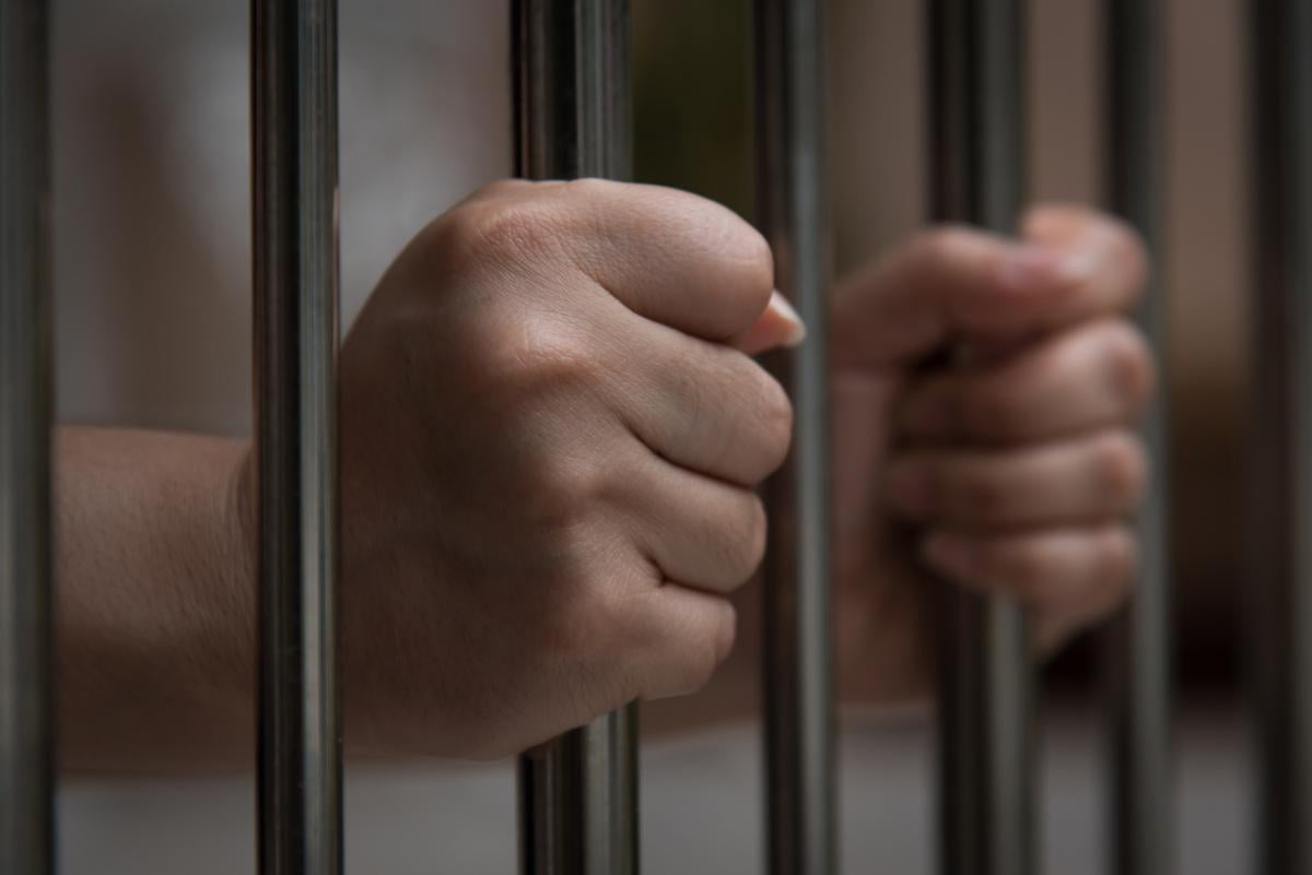 За несколько часов до депортации в РФ: в Вене повесился подозреваемый в терроризме