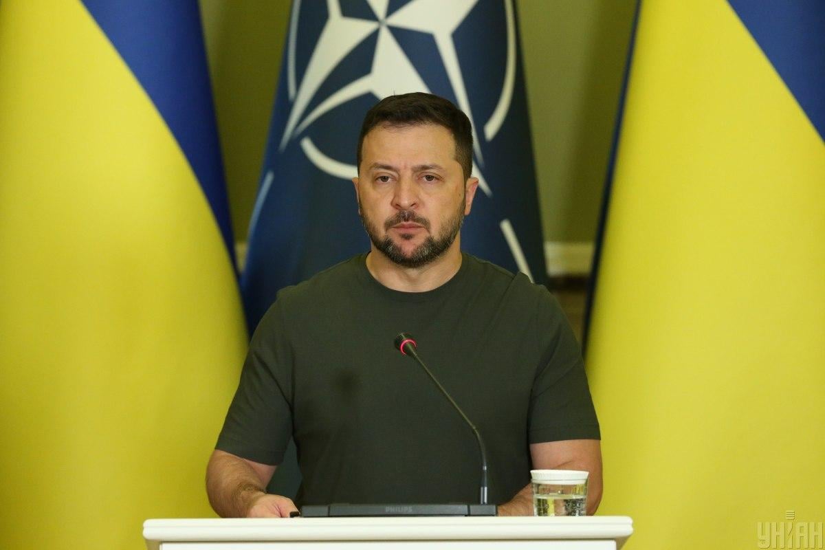 Зеленский отреагировал на оговорку Байдена, когда его назвали “Путиным”