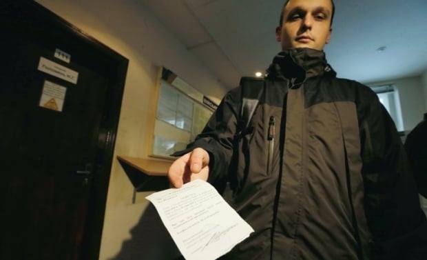 Как стать на воинский учет 17-летним юношам за рубежом: ответ от ТЦК