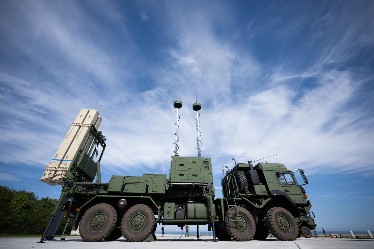 HIMARS, IRIS-T и танки: Германия тайно передала Украине большой пакет оружия, – СМИ