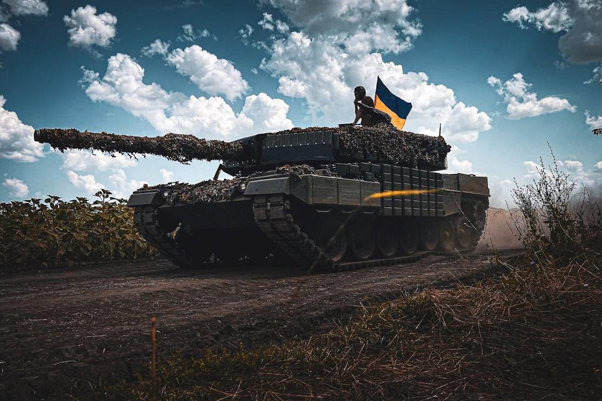 Танки Leopard 2 и спецтехника: Испания объявила о передаче пакета помощи Украине
