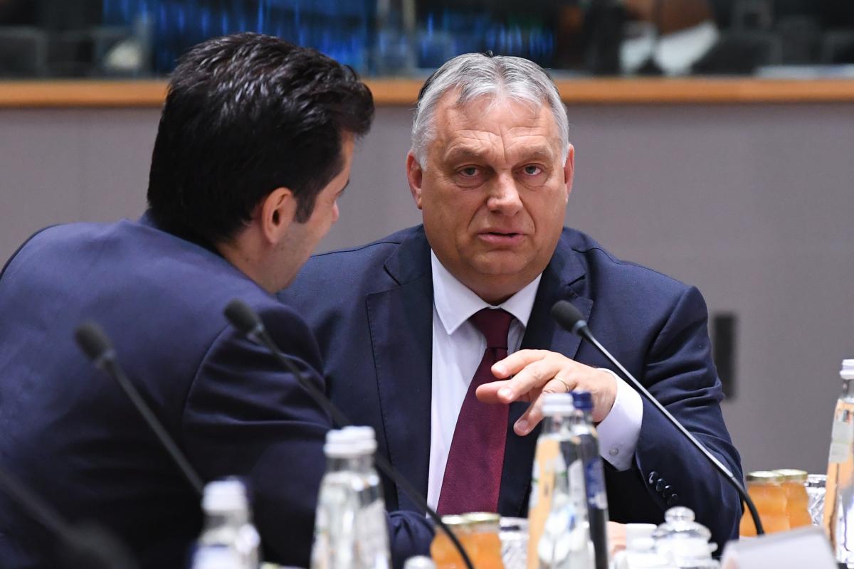 Депутаты Европарламента призывают лишить Венгрию права голоса на фоне “миротворческих миссий” Орбана