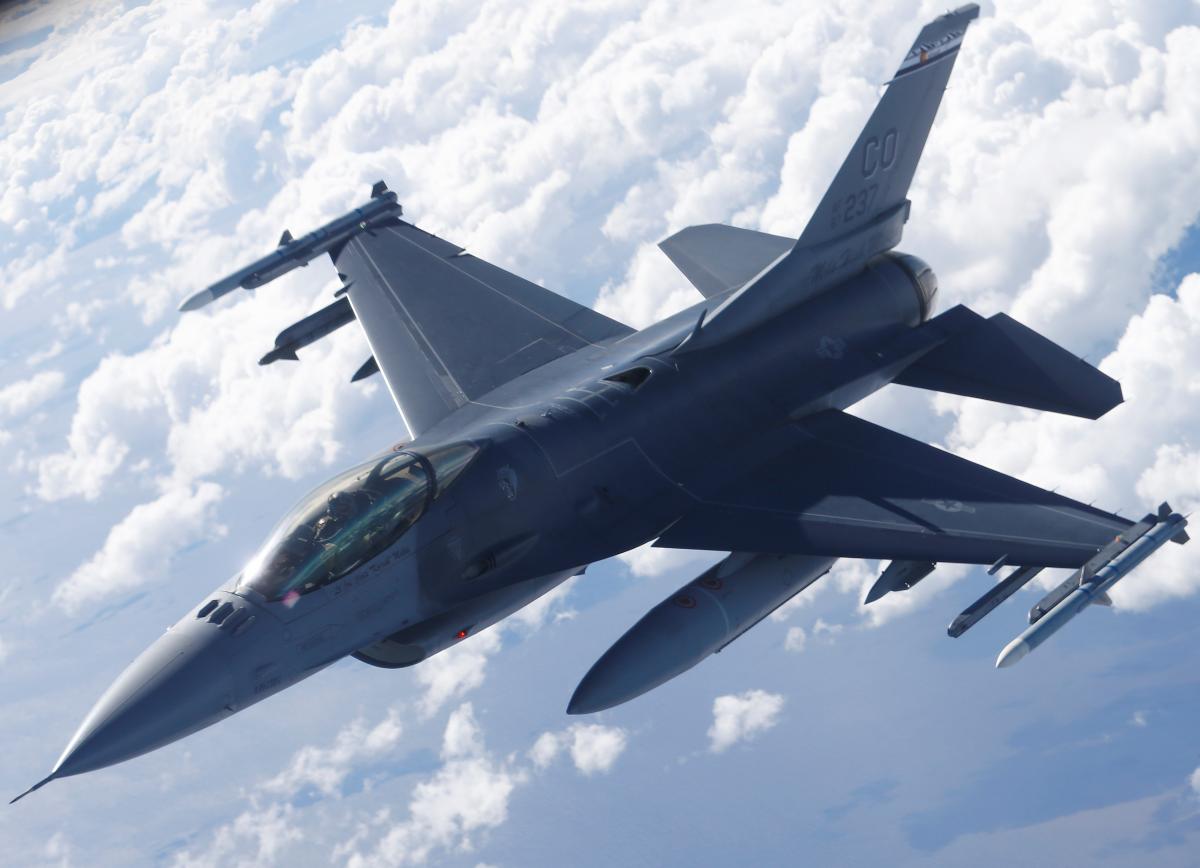 Передача Украине F-16: эксперт назвал, чего может не хватать Украине