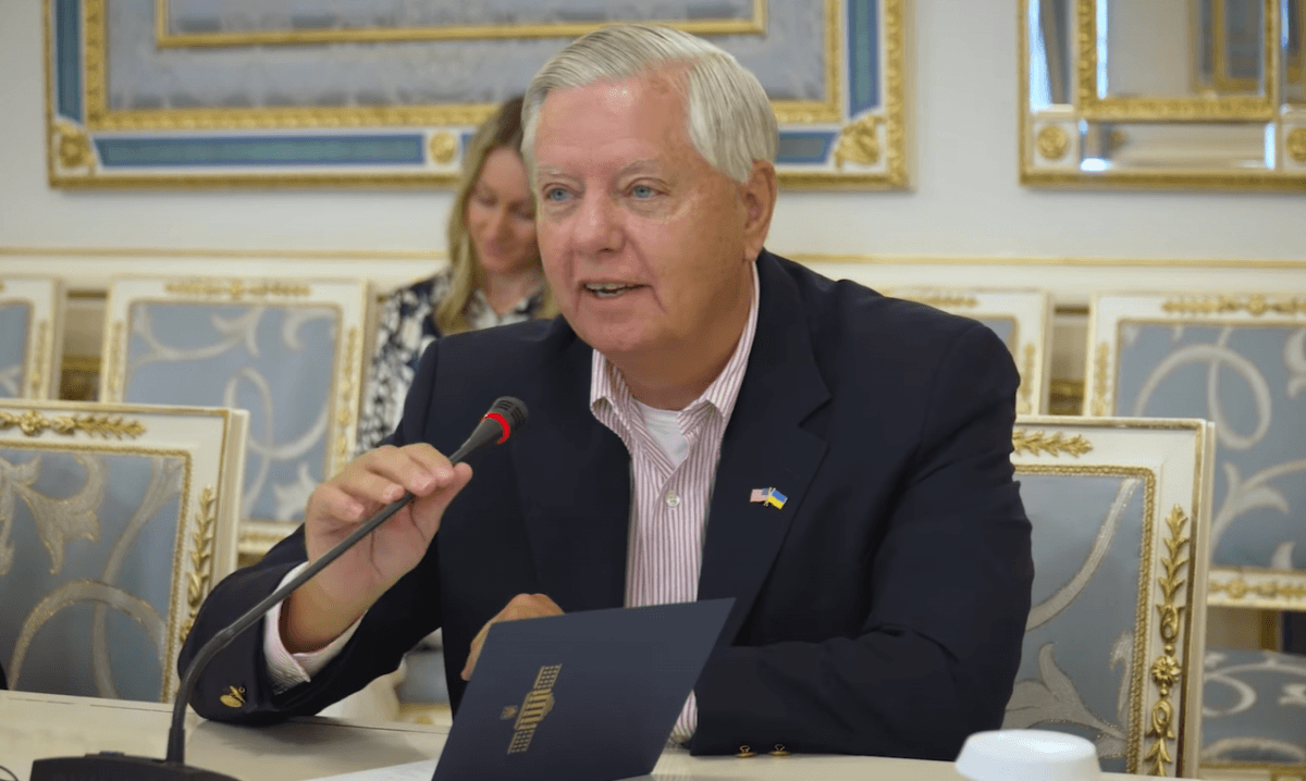 “Говорили, что Киев упадет за три дня”: американский сенатор оценил действия ВСУ в Курской области