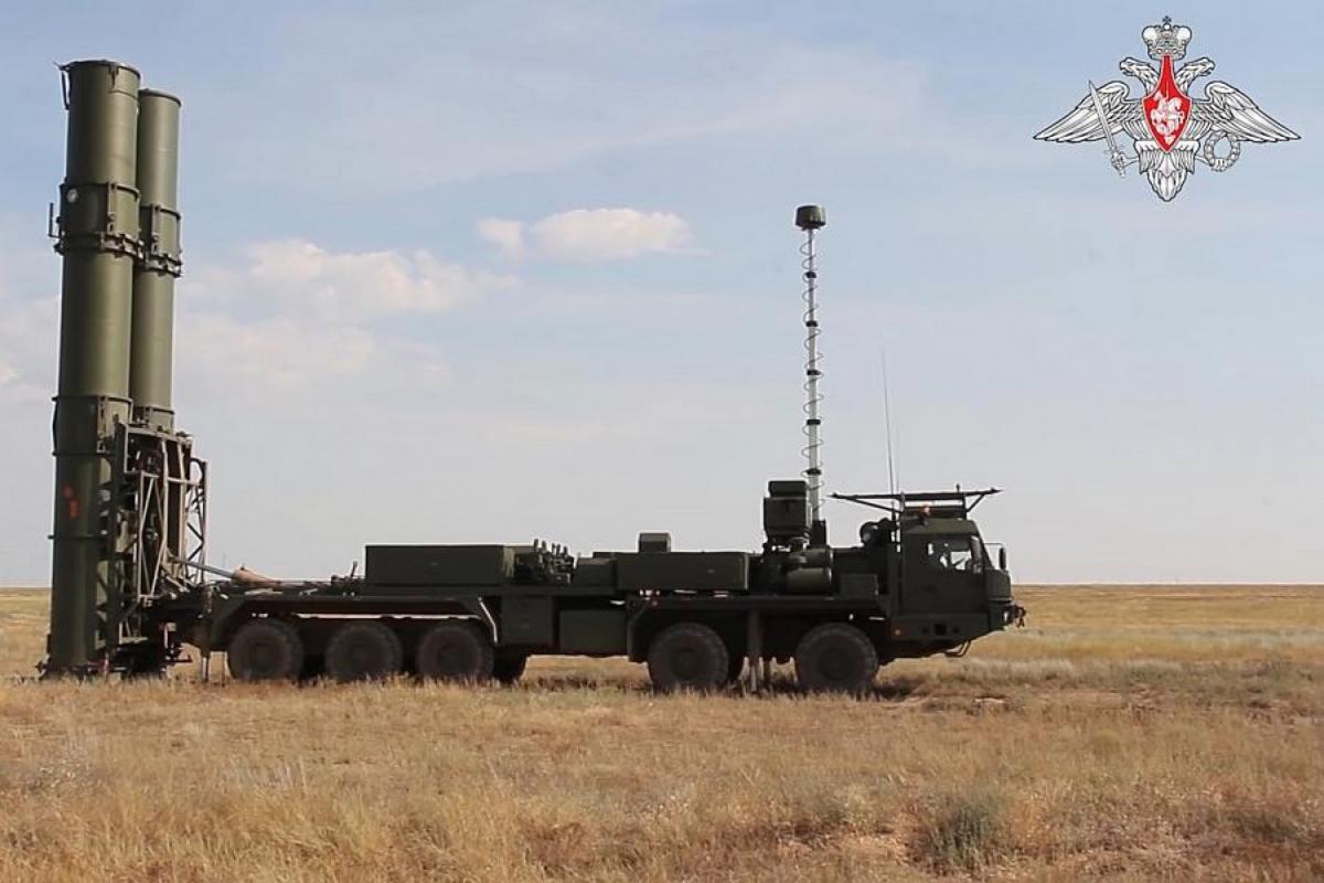 В России впервые публично показали ЗРК С-500 “Прометей”