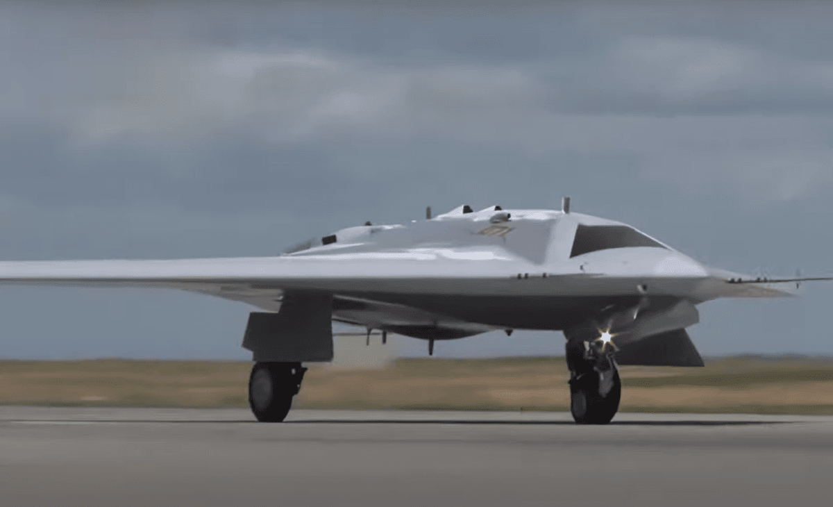 Россия разрабатывает тяжелый ударный БПЛА С-70: в Defence Express объяснили, что с ним не так