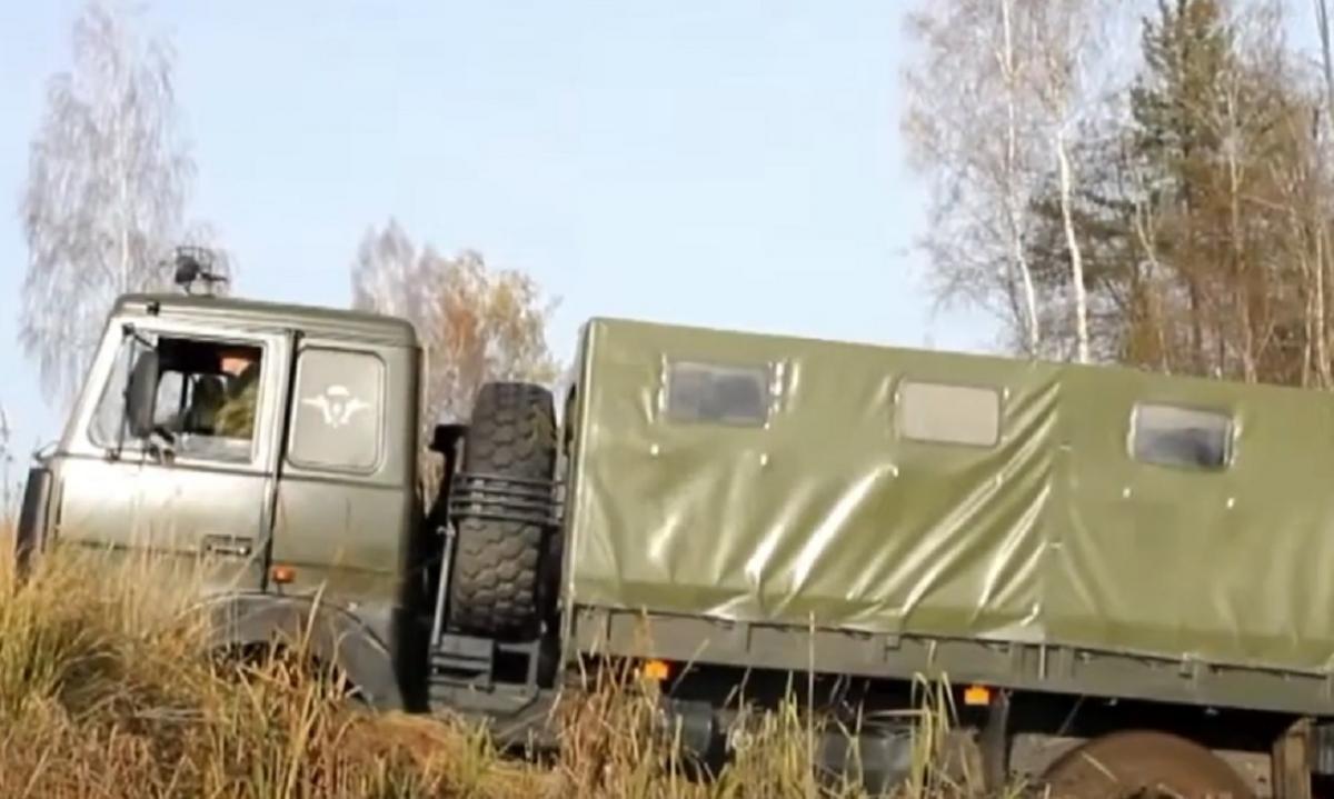 Российские войска пересели на грузовики белорусского производства (фото)