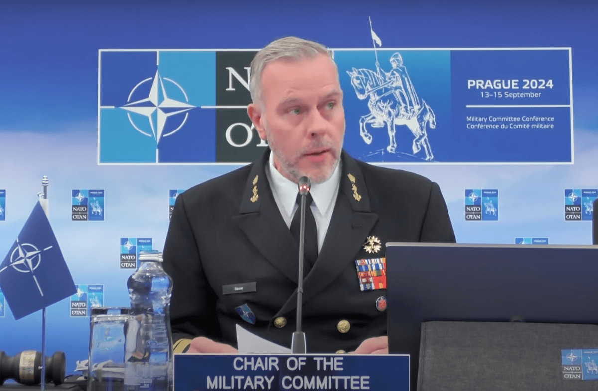 Отношения между НАТО и РФ остановились еще в 2014 году, – адмирал Роб Бауэр