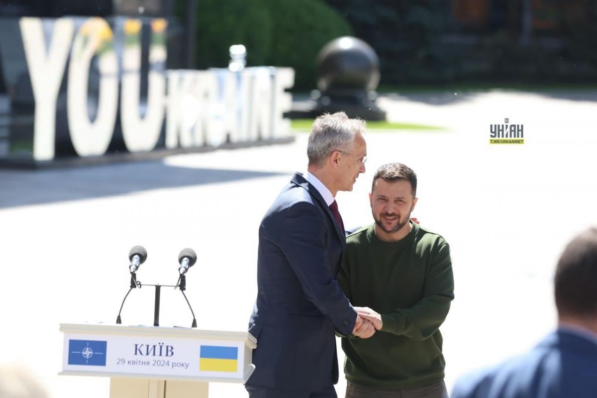 Столтенберг признал большую ошибку НАТО в отношении Украины