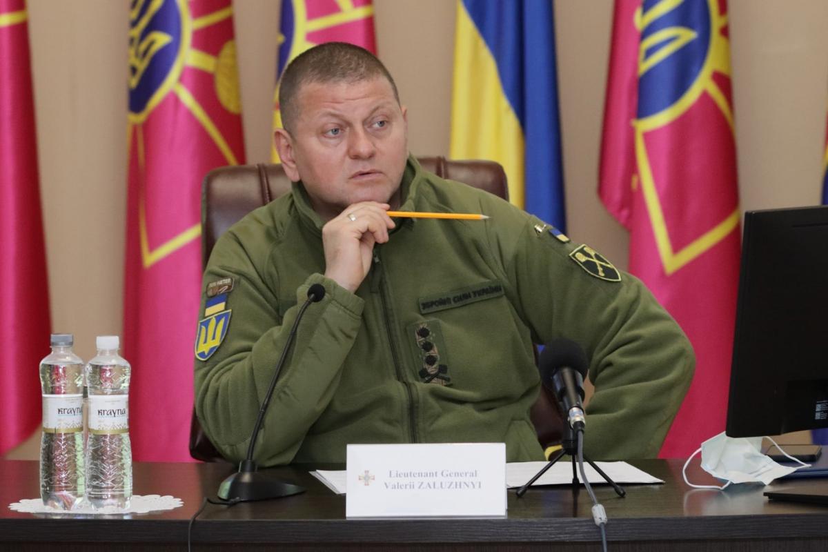 Упустили возможность завершить войну: Залужный резко раскритиковал “слабость Запада”