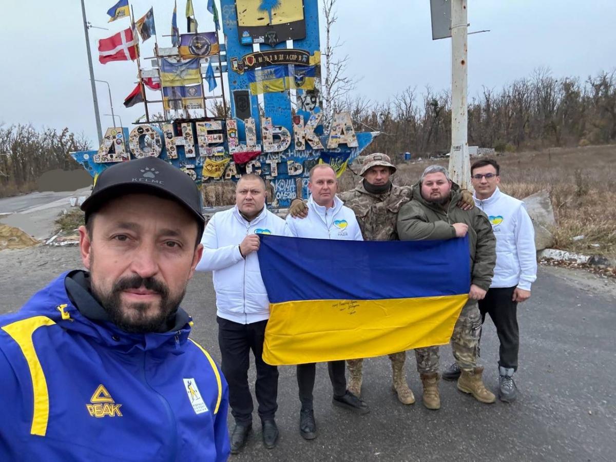 Валерий Дубиль: Обеспечиваем прифронтовые госпитали и военные подразделения оборудованием, которое спасает жизни