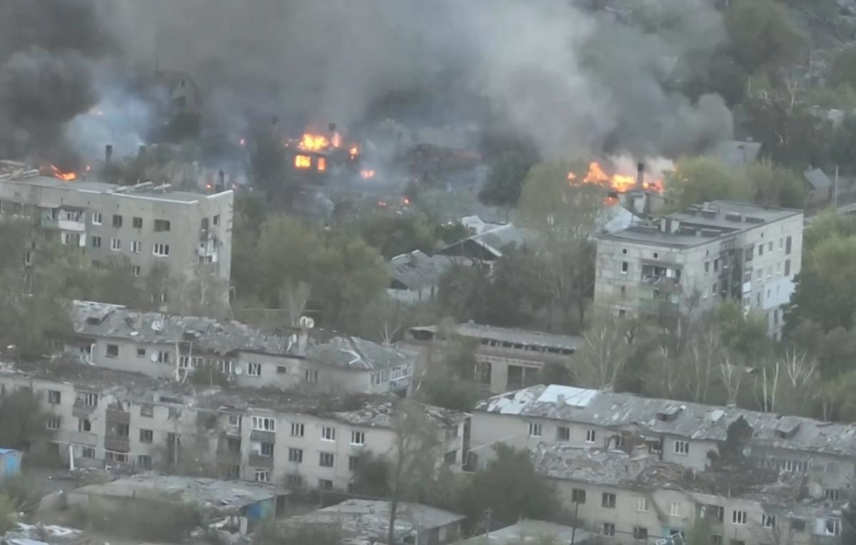 Под Торецком наши защитники отбили часть позиций и взяли пленных (видео)