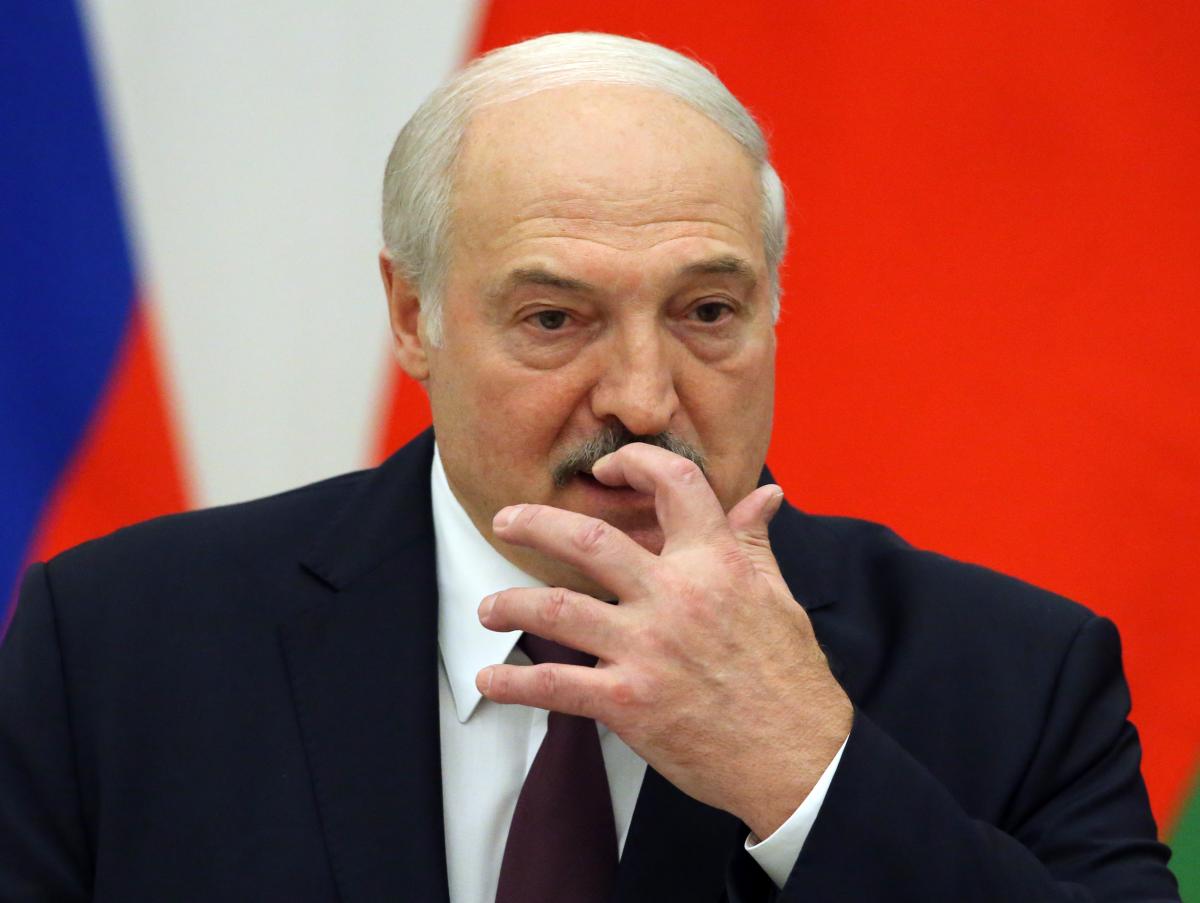 “Пытается выжить и маневрировать”: депутат объяснил заявления Лукашенко