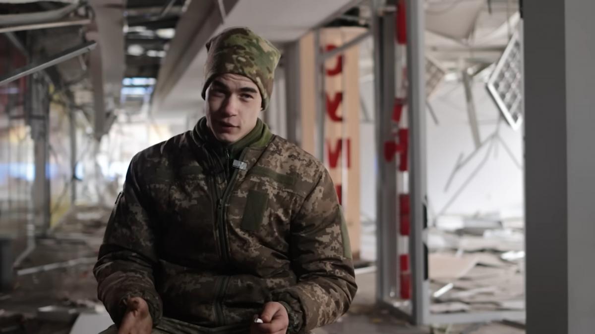 Атаковали дронами и травили газом: боец рассказал, как провел 80 дней в окружении врагом