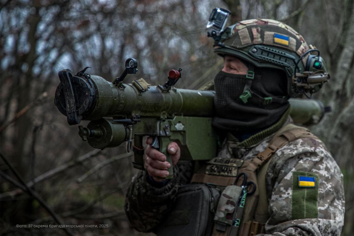“Мы из подвала не вылезали, 24 дня не мылись”: военные поделились, почему идут в СОЧ