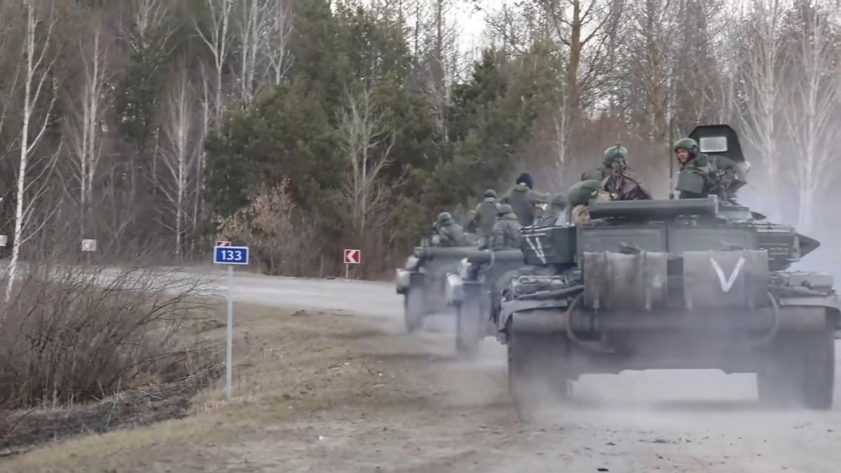 На Харьковщине россияне группами сдаются в плен: военный объяснил, что происходит