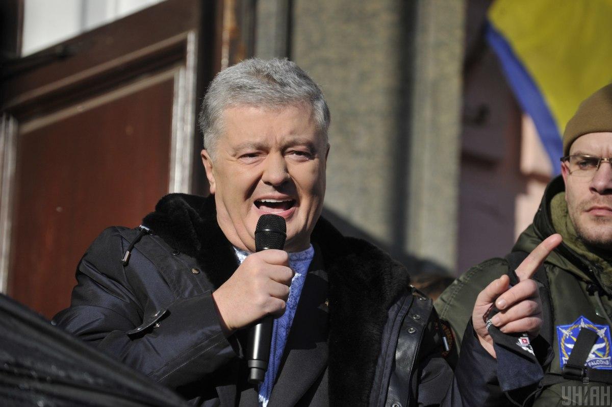Порошенко еще раз подыграл Кремлю, приравняв Трампа к Путину, – эксперт
