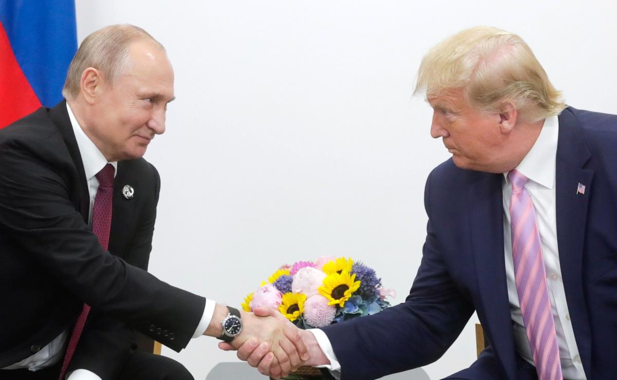 Стало известно, кто убедил Трампа, что Путин выставляет его дураком, – Politico