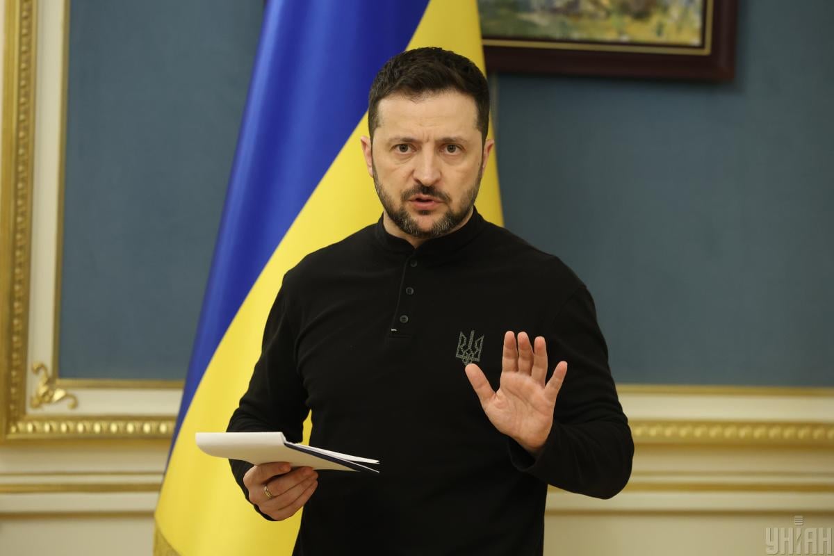 Зеленский не принимает предложение Путина о перемирии на 9 мая