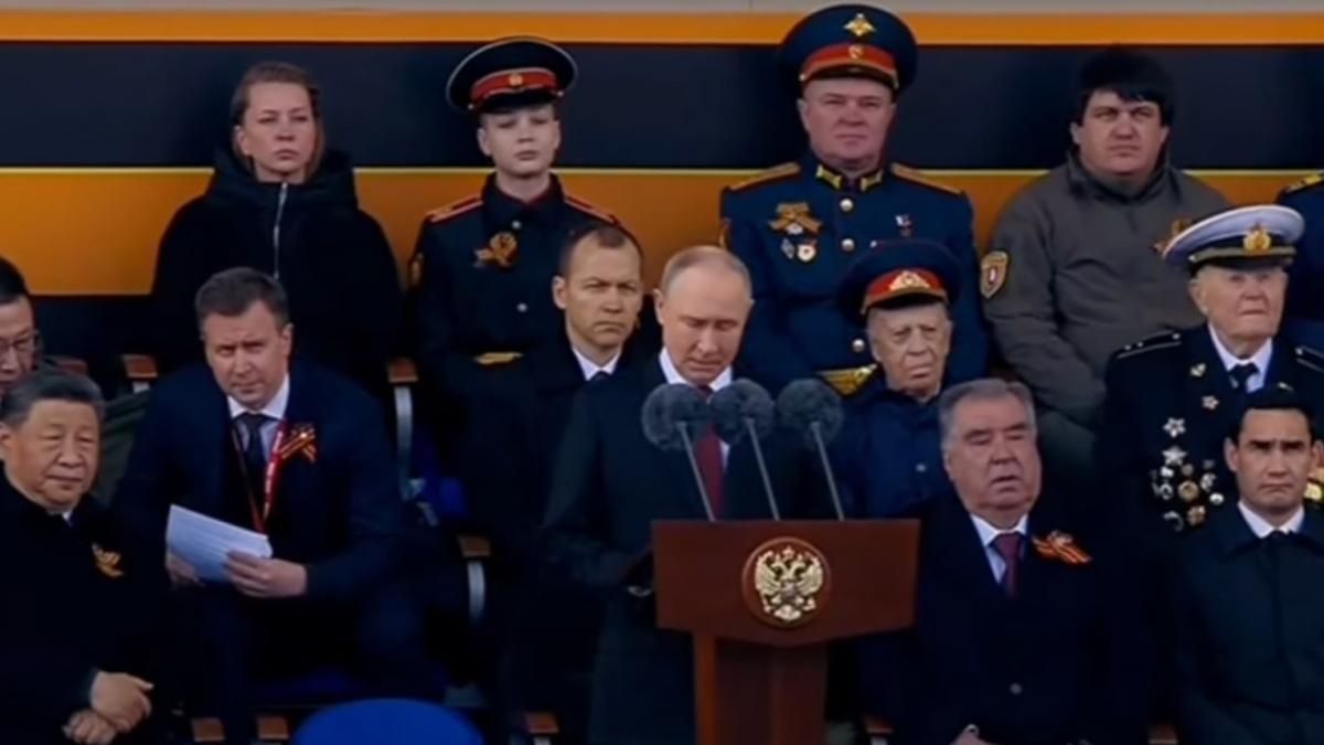 МИД выразил демарш странам, чьи представители присутствовали на параде в Москве