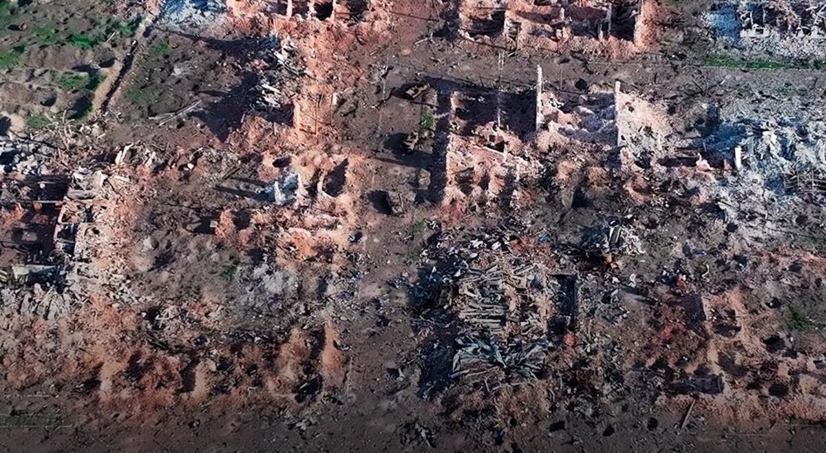 “Стал для россиян мясорубкой”: военные показали, как сейчас выглядит Волчанск