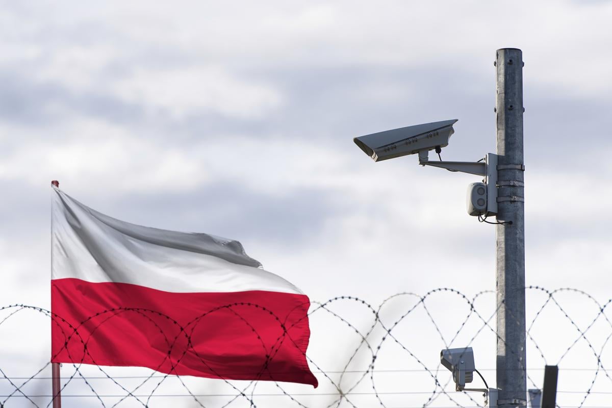 В Польше суд запретил перевозчикам блокировать крупнейший КПП на границе с Украиной