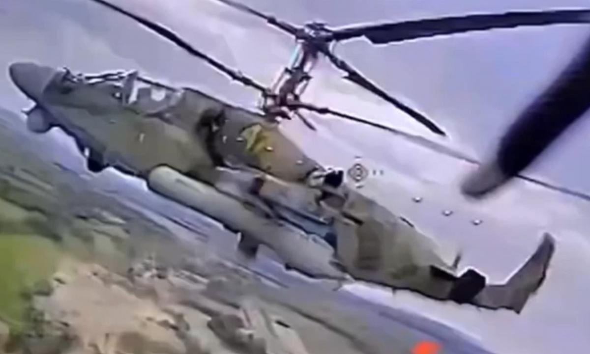 Украинские бойцы сбили дроном российский Ка-52: Свитан оценил “добычу”