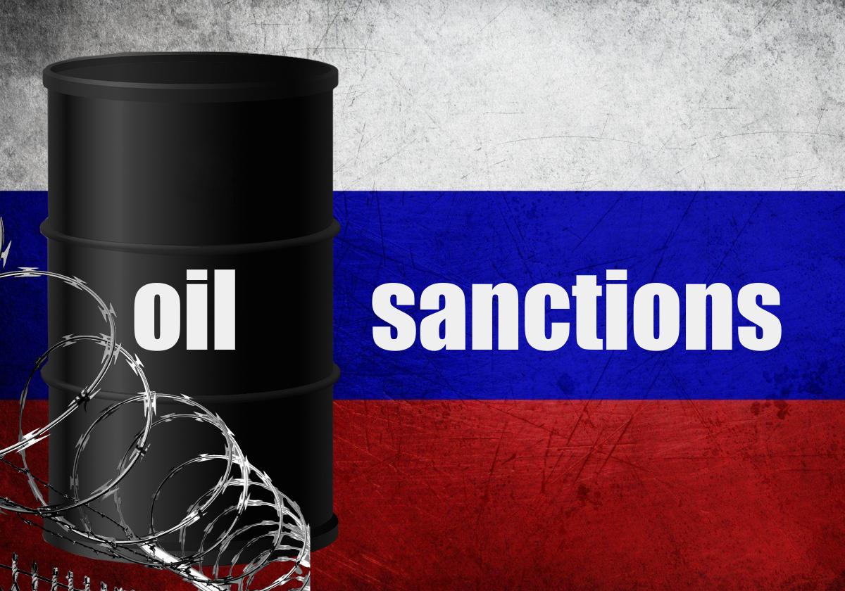 Великобритания призывает снизить “потолок цен” на российскую нефть, – Bloomberg