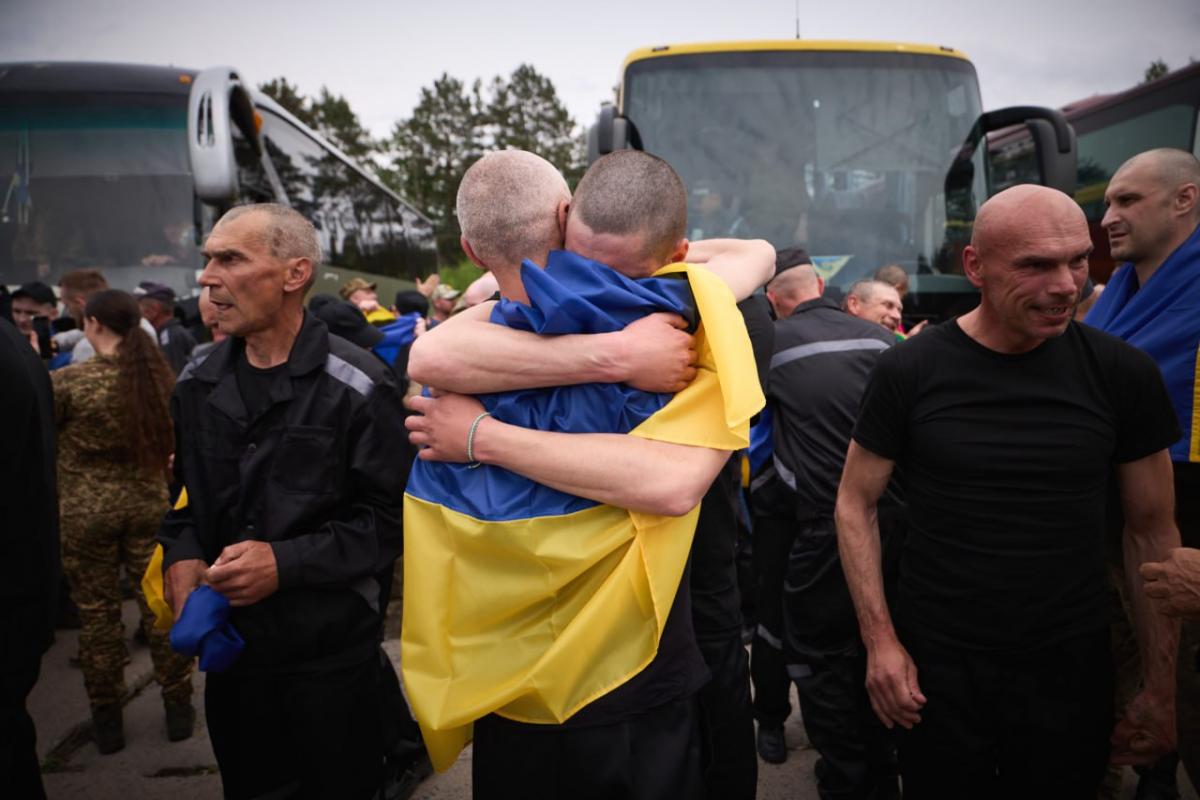 Обмен “1000 на 1000” завершен: Украина вернула из плена еще 303 защитников