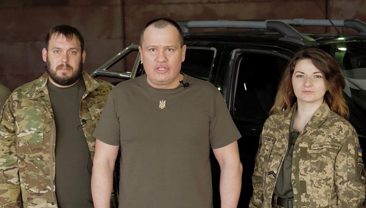 “Украинская команда” передала внедорожник бойцам 112 бригады ТрО на Запорожье: “Побеждает тот, кто быстрее”