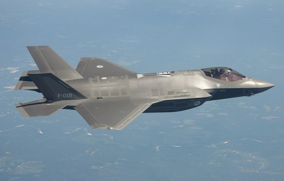 Британия хочет купить у США F-35 вместе с ядерными бомбами, – The Times