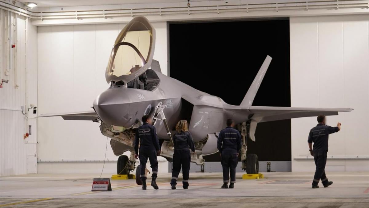 Израиль теперь имеет модифицированный истребитель F-35, который может бомбить Иран без дозаправки, – СМИ