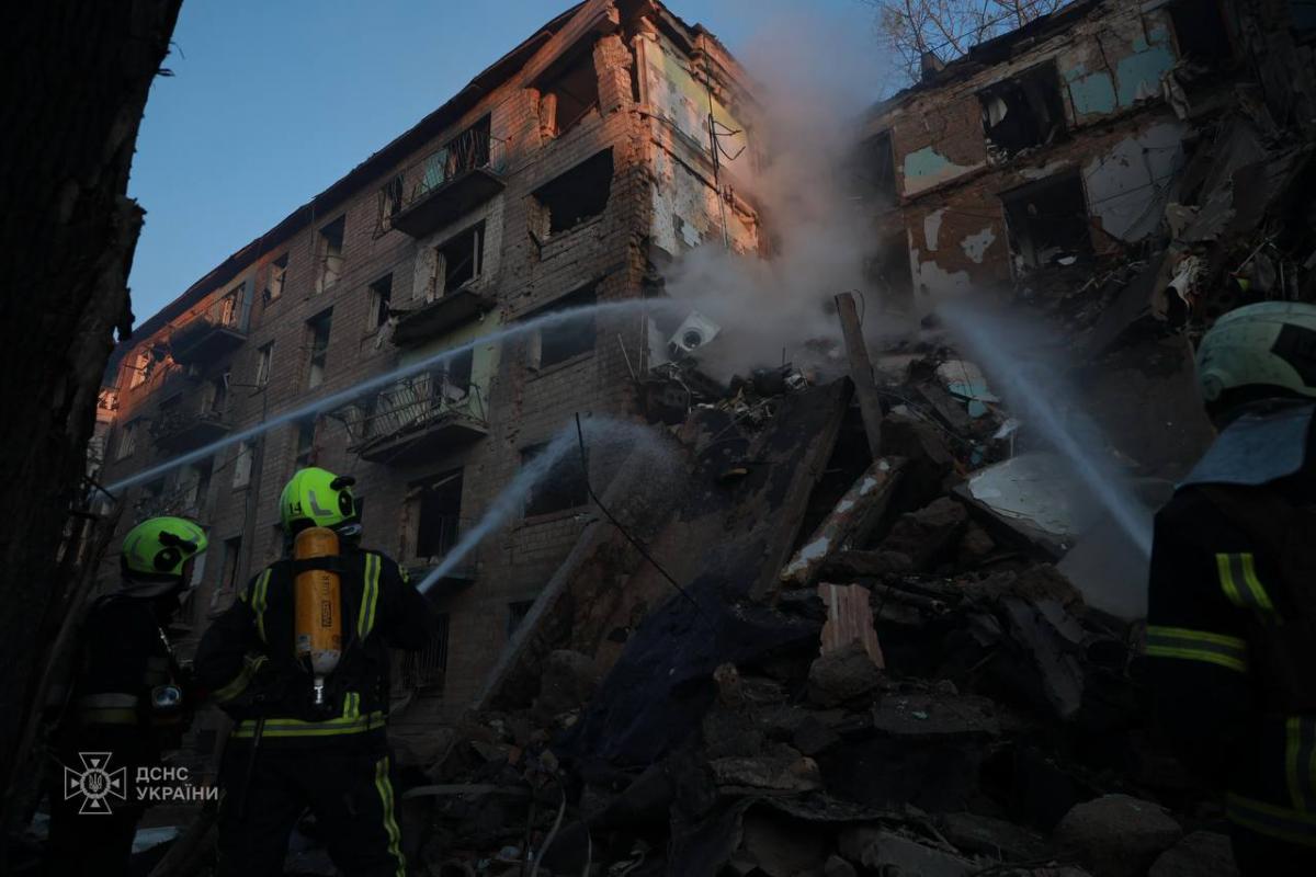 Удар по Киеву: погибли 6 человек, количество раненых резко возросло (фото, видео)
