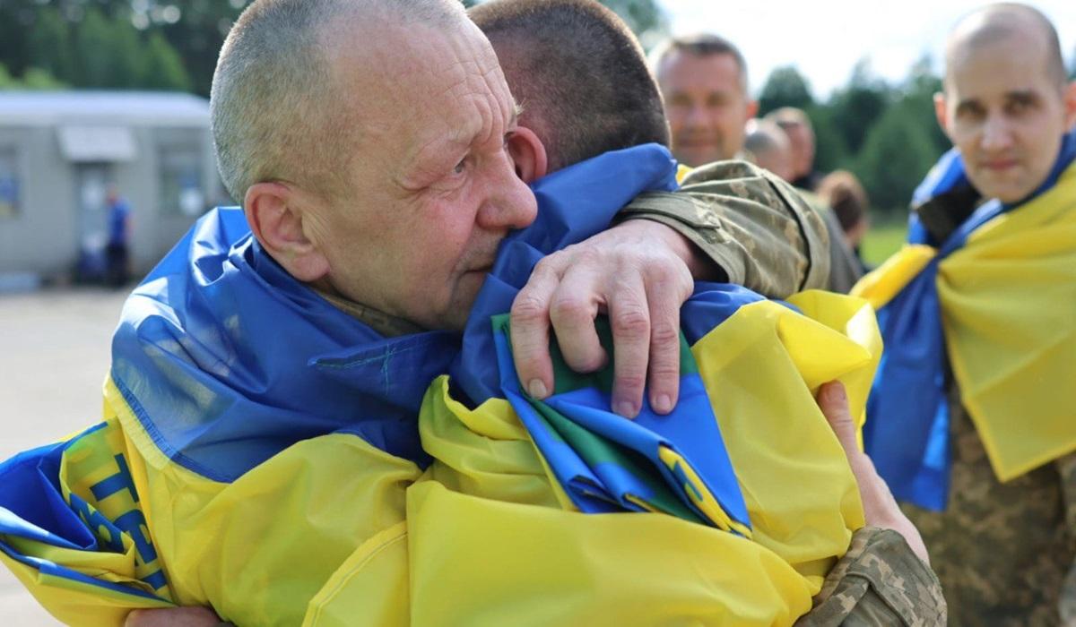 Украина провела новый обмен пленными с Россией (фото, видео)