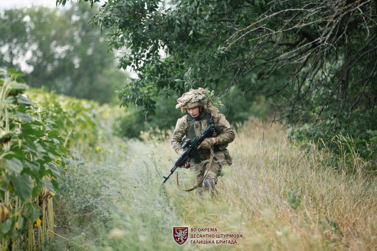 Украинские военные начали вытеснять россиян из населенных пунктов Сумской области, – Генштаб