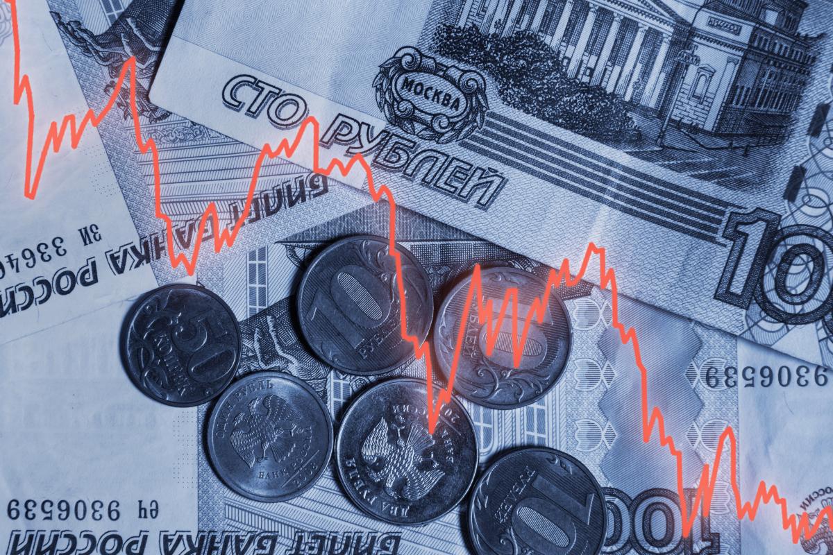 Такого не было с марта 2022 года: промышленная активность России летит в пропасть