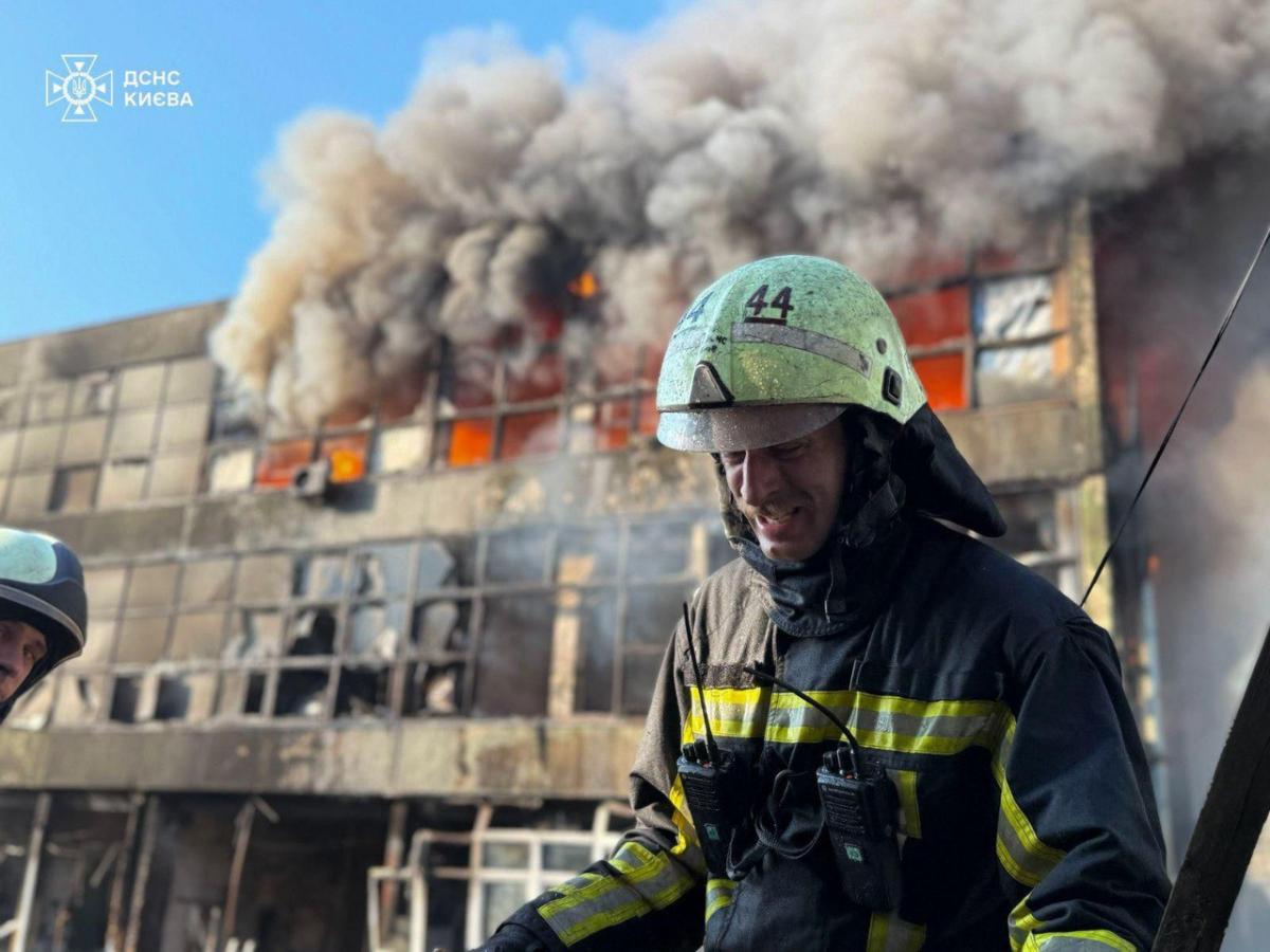 Удар по Киеву: два человека погибли, количество раненых возросло до 19 (фото, видео)